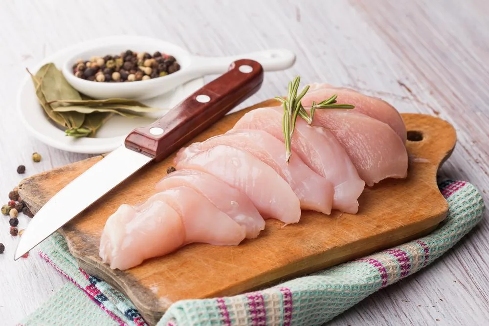 Chicken, is an ideal lean protein that can help keep your appetite in check.