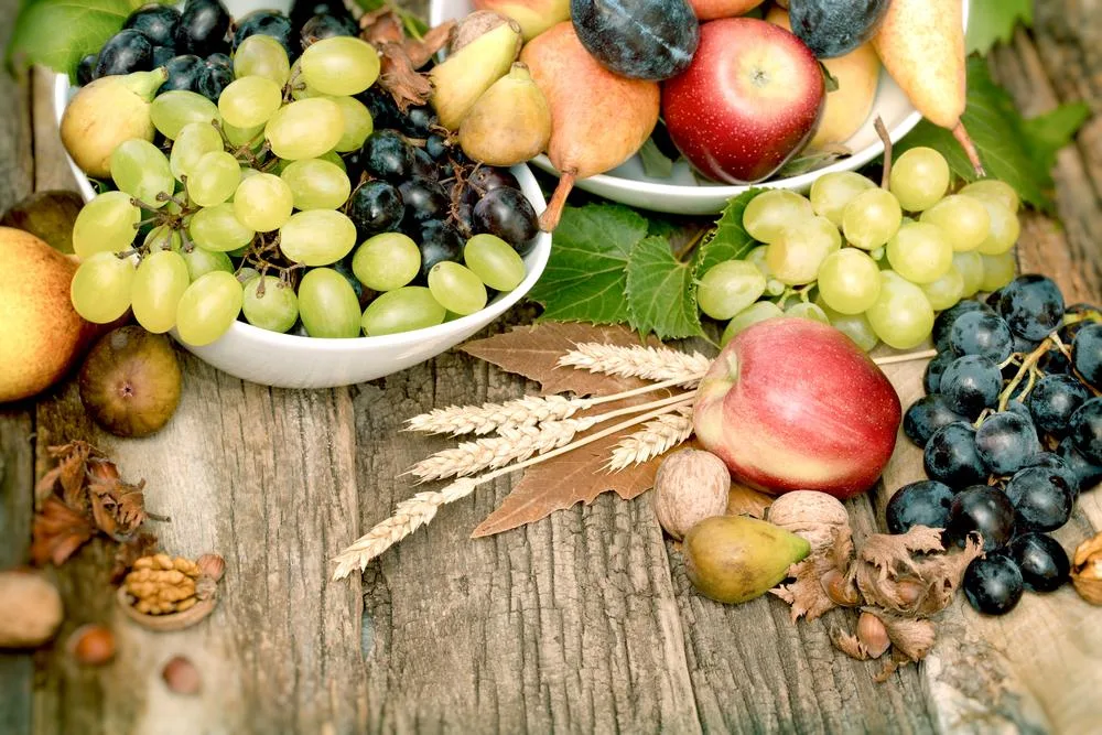 For an on-the-go snack, fresh fruits and nuts are the perfect choice