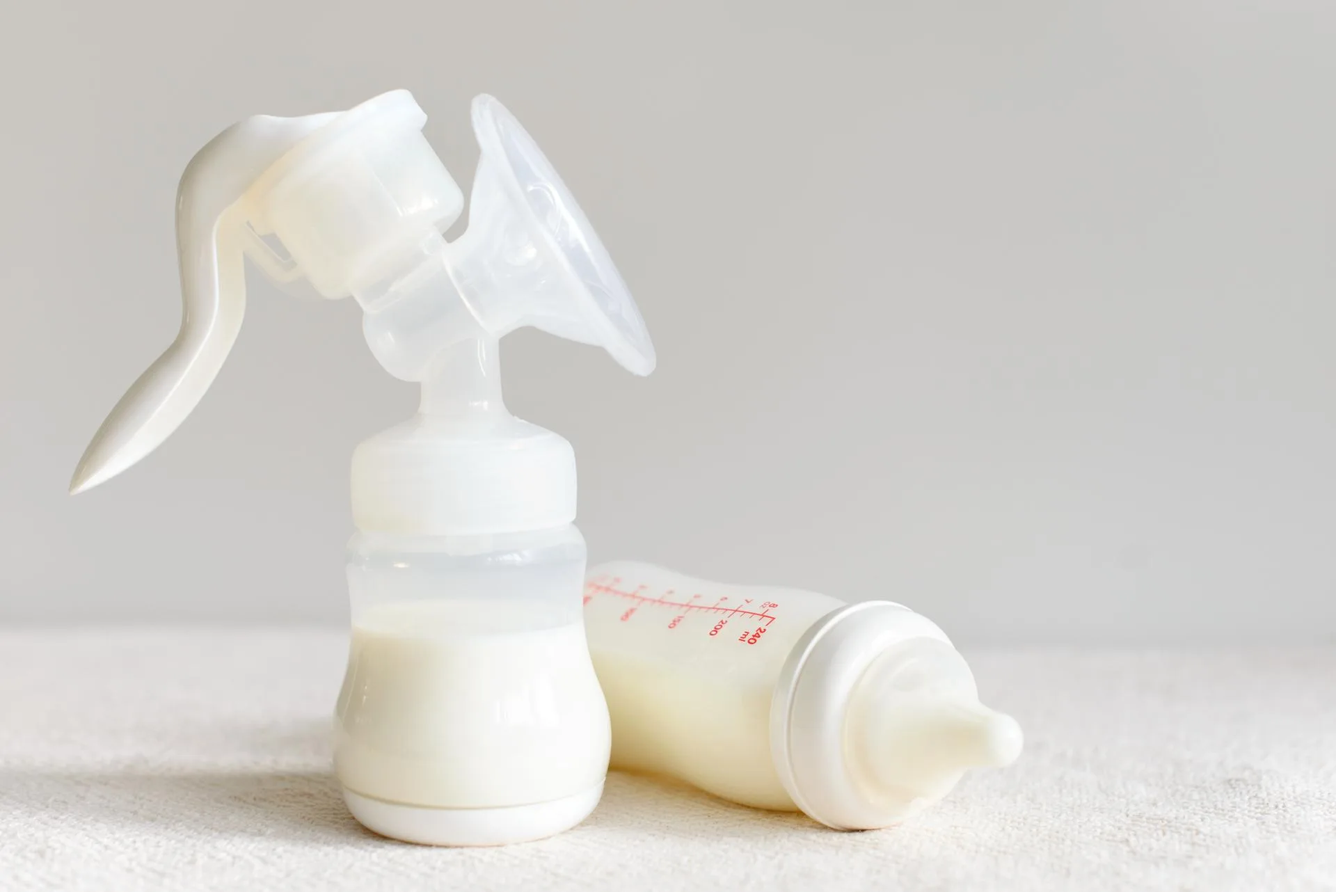 Breast pump