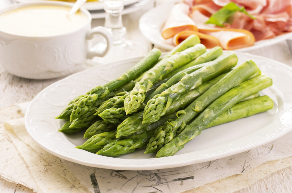 asparagus has anti-aging properties and it can be beneficial to the eye and heart health as well